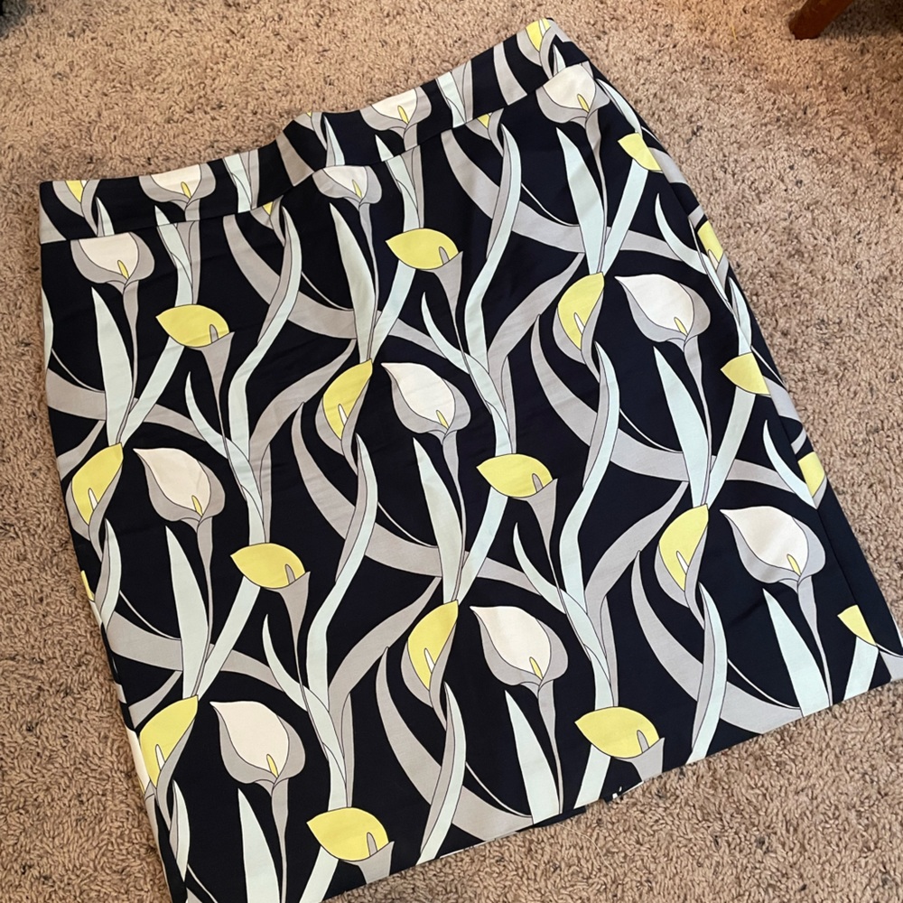 Ann Taylor Factory funky floral navy skirt Size 14